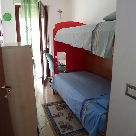 App Con Giardino Porticato Di Uso Esclusivo Solo Per Le Famiglie Apartment *