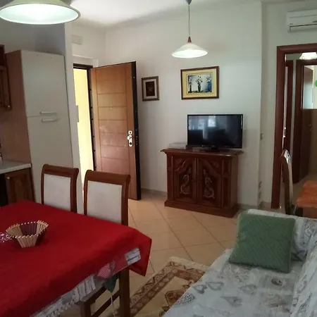 App Con Giardino Porticato Di Uso Esclusivo Solo Per Le Famiglie San Benedetto del Tronto