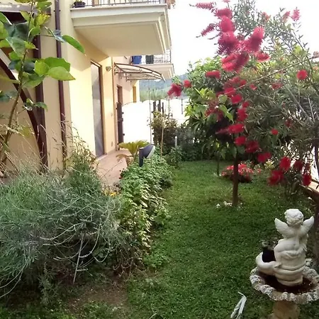 App Con Giardino Porticato Di Uso Esclusivo Solo Per Le Famiglie San Benedetto del Tronto