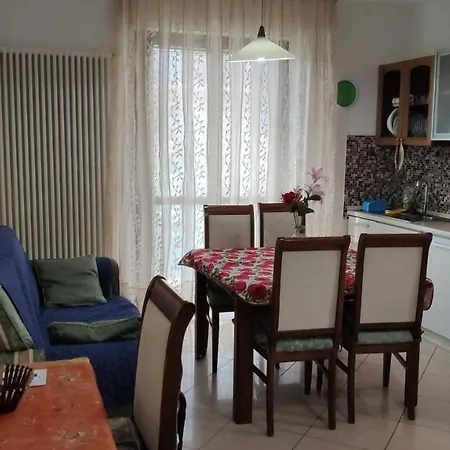 App Con Giardino Porticato Di Uso Esclusivo Solo Per Le Famiglie San Benedetto del Tronto