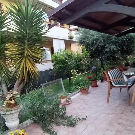 Lägenhet App Con Giardino Porticato Di Uso Esclusivo Solo Per Le Famiglie
